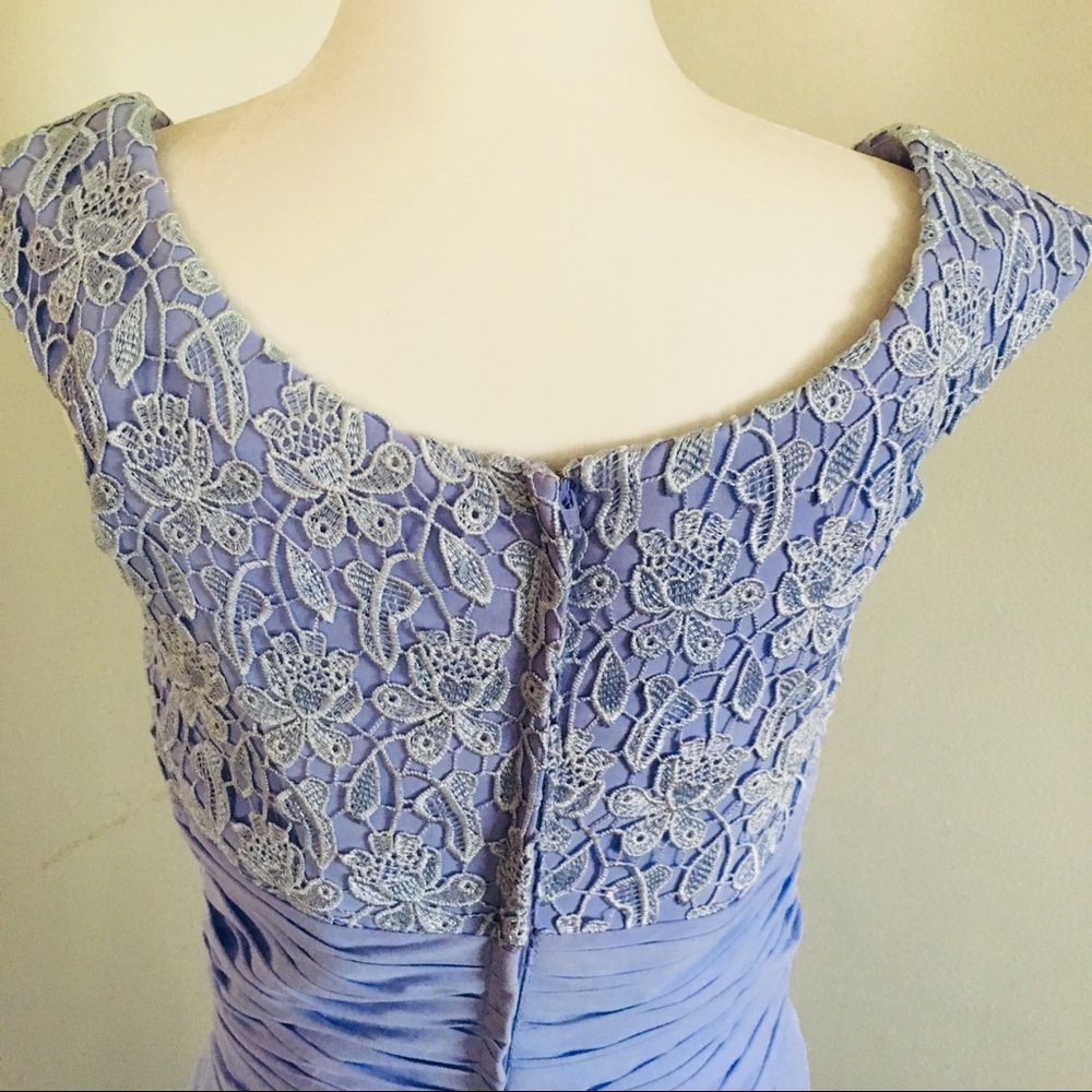 Mother of the bride dress lavender lace - Picture 4 of 7